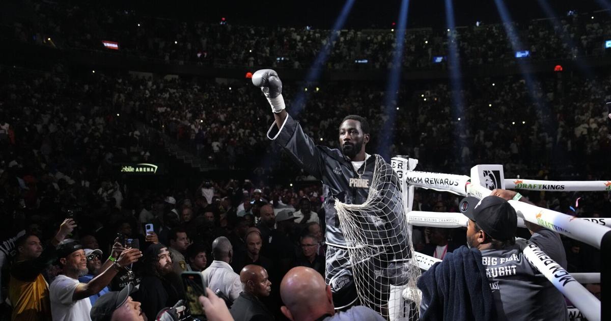 Public Pulse Praise for Bud Crawford [Video]