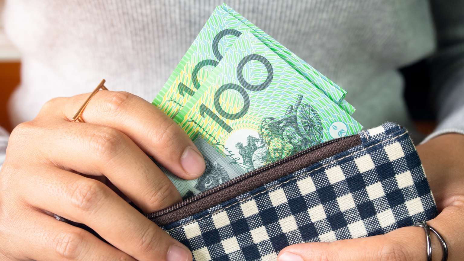 Can Australian businesses legally refuse to accept cash? [Video]