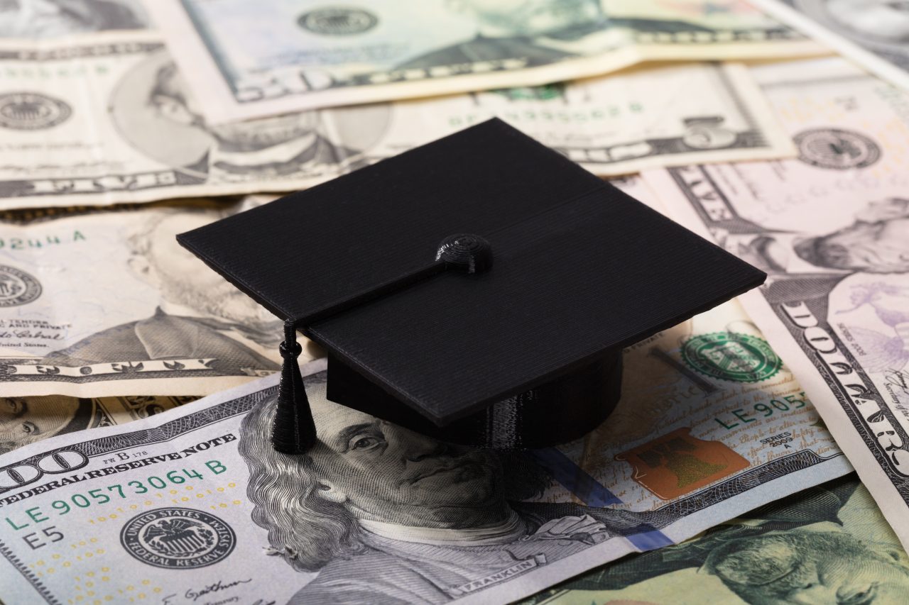 Florida bill would give high school dropouts free college tuition [Video]