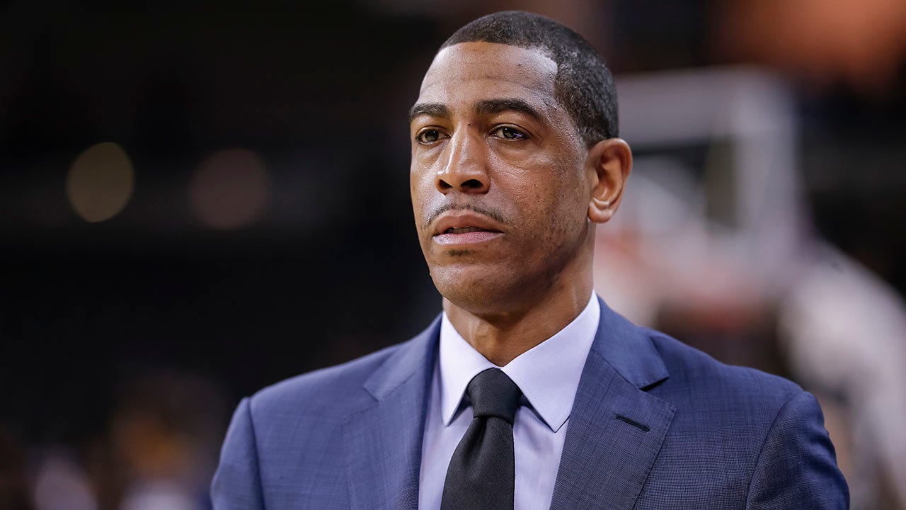 Nets promote Kevin Ollie to interim head coach [Video]