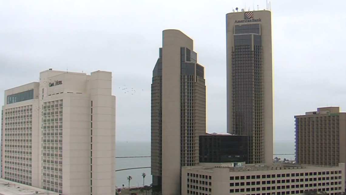 Holiday Inn Express to receive funding for rooftop bar [Video]