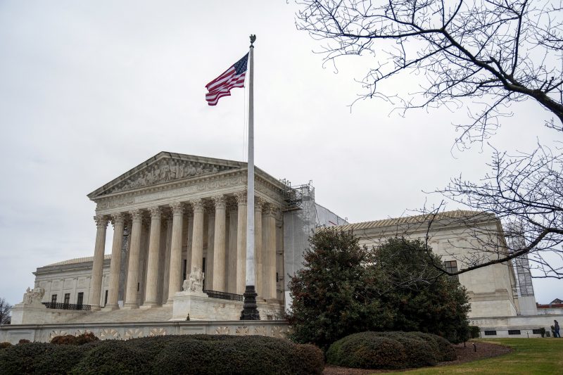 Supreme Court hears First Amendment case on social media [Video]