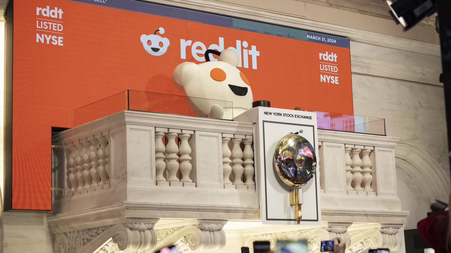 Reddit, the self-anointed ‘front page of the internet,’ soars in Wall Street debut  Boston 25 News [Video]