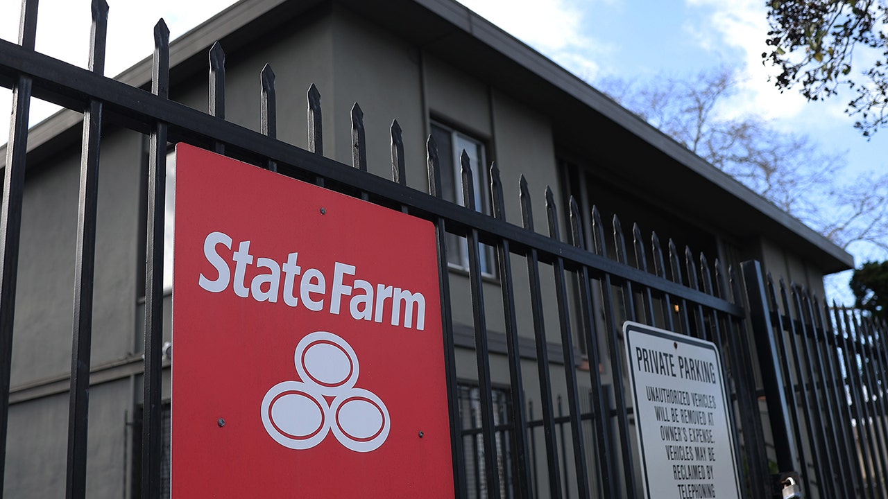 California insurance commissioner says State Farm announcement is a ‘crisis’ [Video]