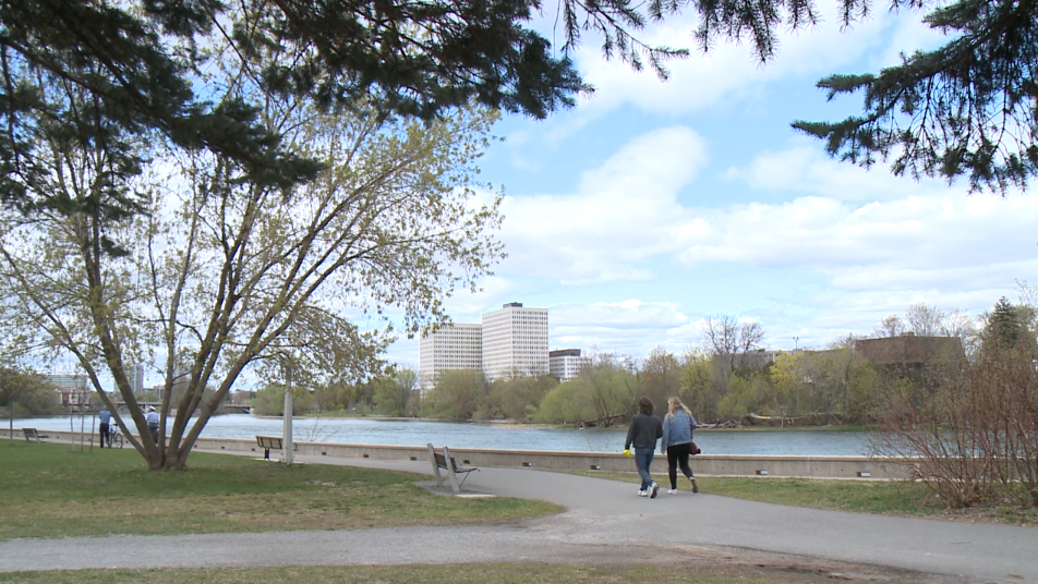 Ottawa weather: Sunshine and above-seasonal temperatures in the forecast [Video]
