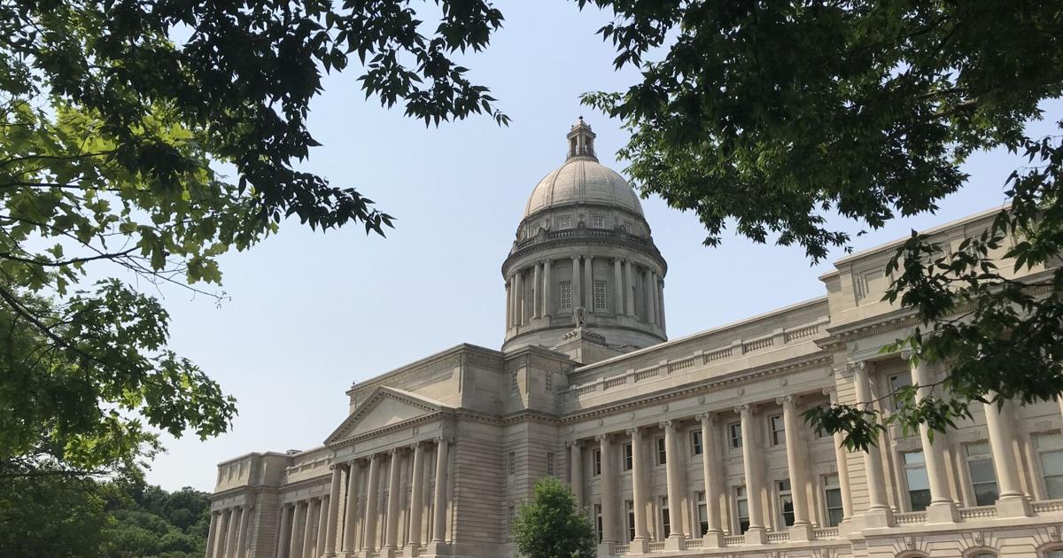Kentucky lawmakers working to pass bills ahead of deadline this week | Politics [Video]