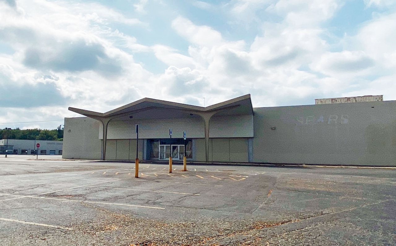 Middleburg Heights secures funds for Sears site asbestos removal [Video]