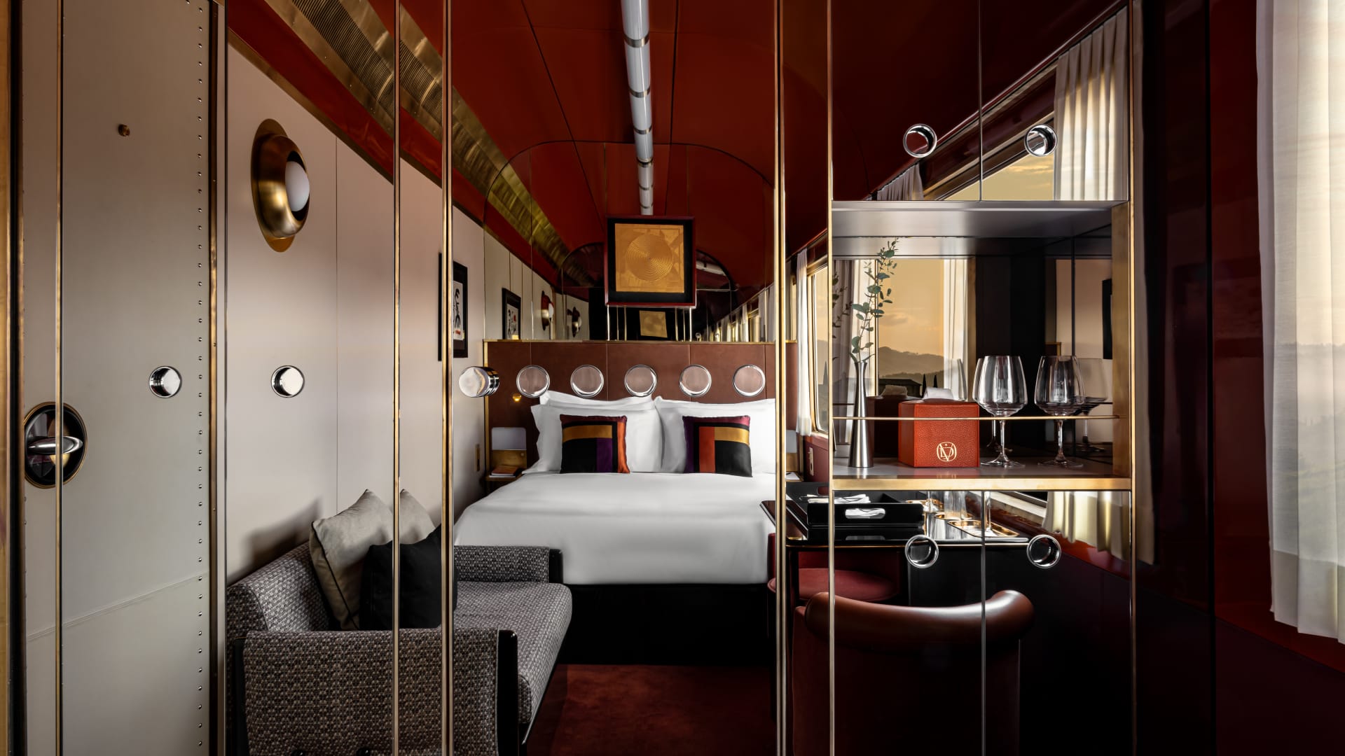La Dolce Vita Orient Express train: What a one-night journey costs [Video]