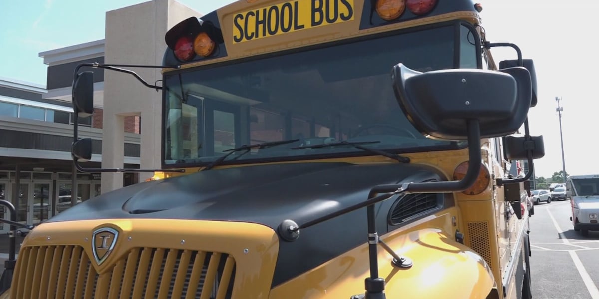 Schools in the Ozarks asking parents to sign up for bus transportation for next school year and summer school classes [Video]