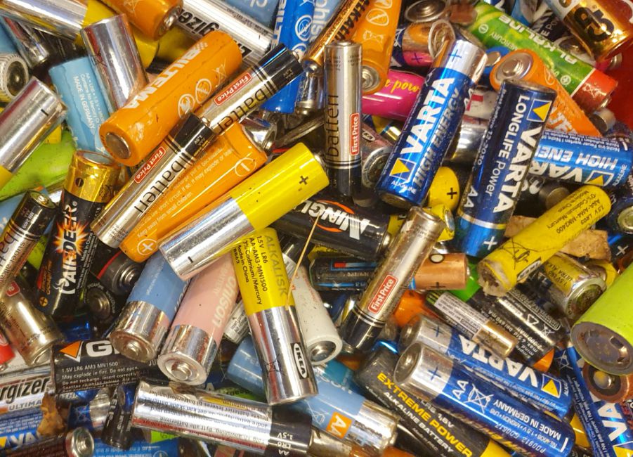 Why batteries come in so many sizes andshapes [Video]