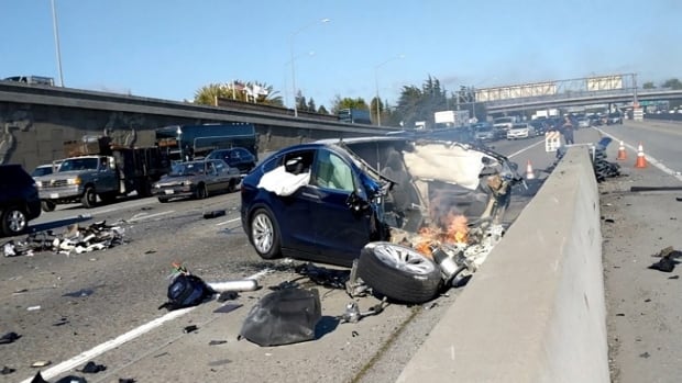 Tesla settles lawsuit on eve of trial in deadly automated-driving crash [Video]