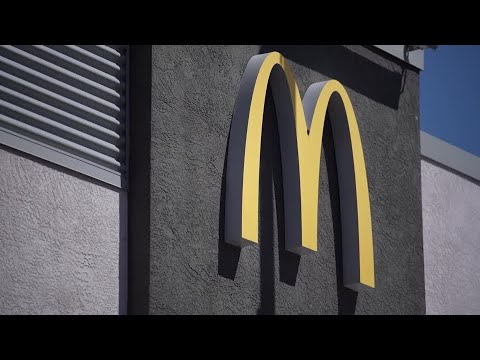 California fast food industry divided over pay hike | REUTERS [Video]