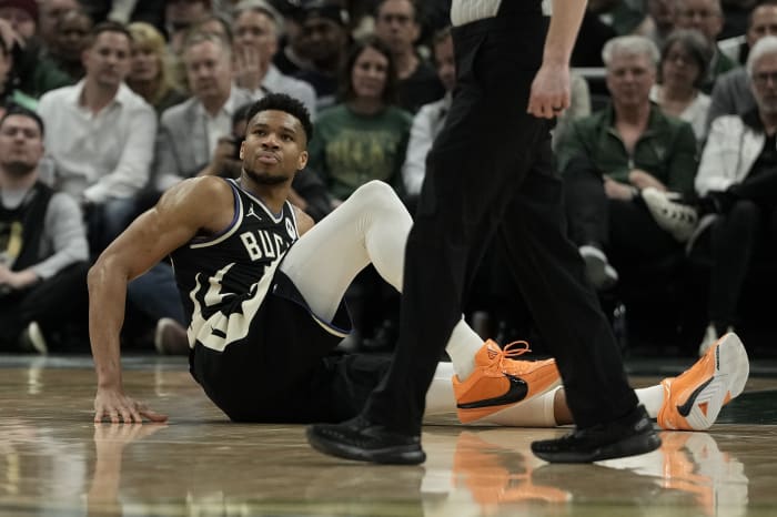 Antetokounmpo has strained calf, sits out against Magic, will also miss final 2 regular-season games [Video]
