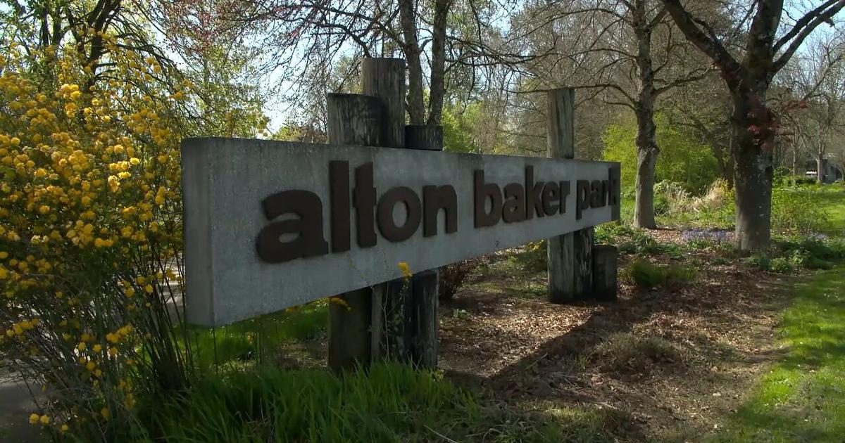 Alton Baker Park sign vandalized with threatening graffiti | Video