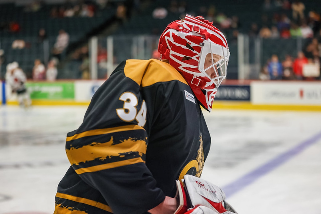 Red Wings Husso leaves during warmups; Griffins lose to Rockford, ending record point streak [Video]