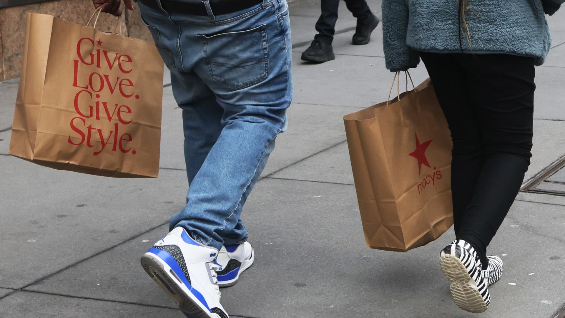 Retail sales jumped 0.7% in March, much higher than expected [Video]