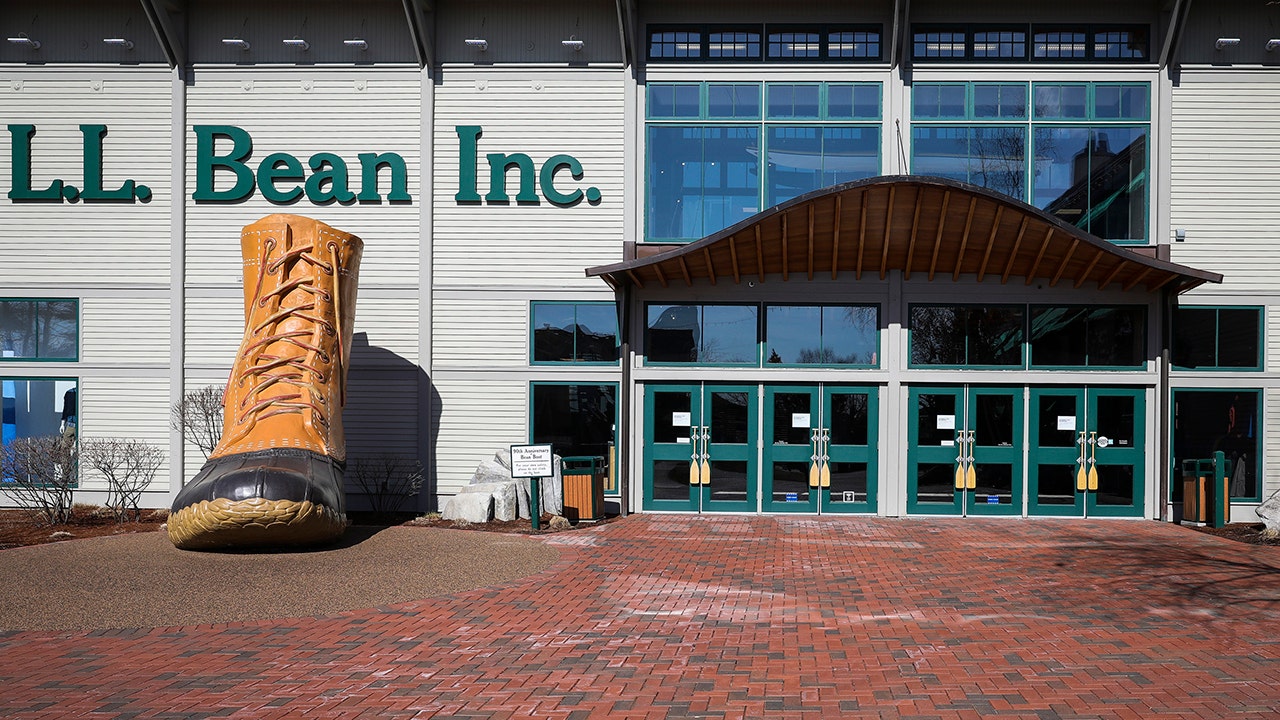 LL Bean lays off some staff as customers shopping trends change [Video]