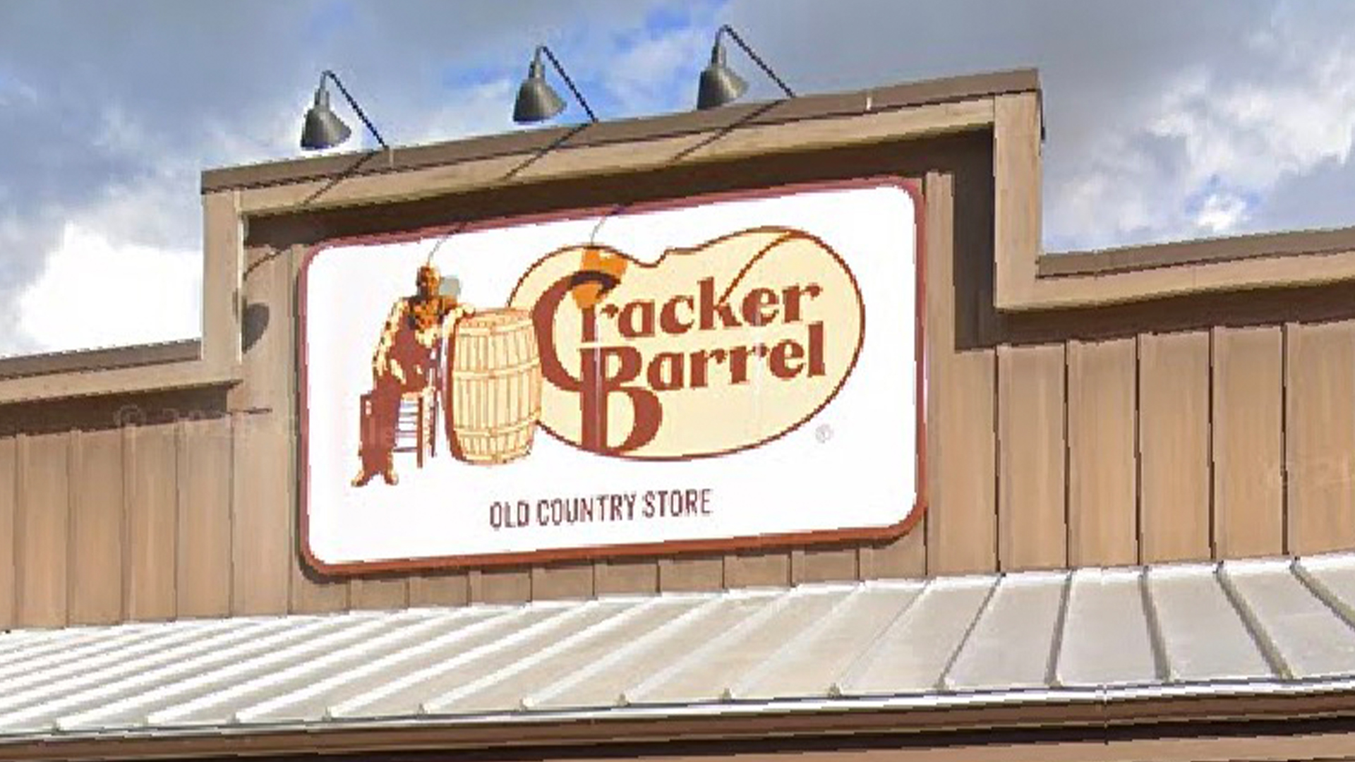 Cracker Barrel suddenly closes last remaining restaurant in major city after issuing ‘deeply sad’ message about future [Video]