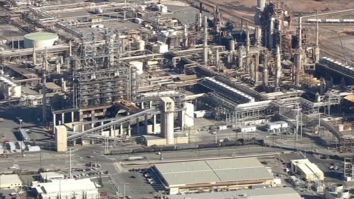 Rep. DeSaulnier writes to EPA about Martinez refinery safety concerns  NBC Bay Area [Video]