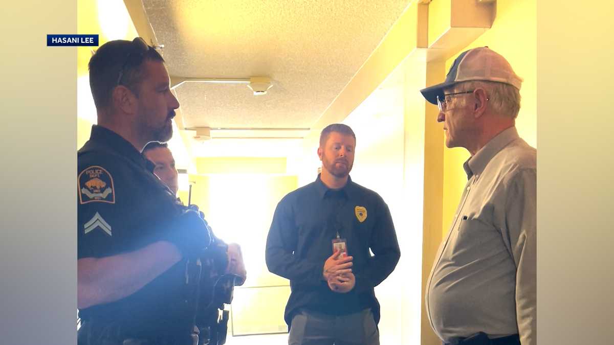Omaha police remove man for entering Underwood Tower to inspect [Video]