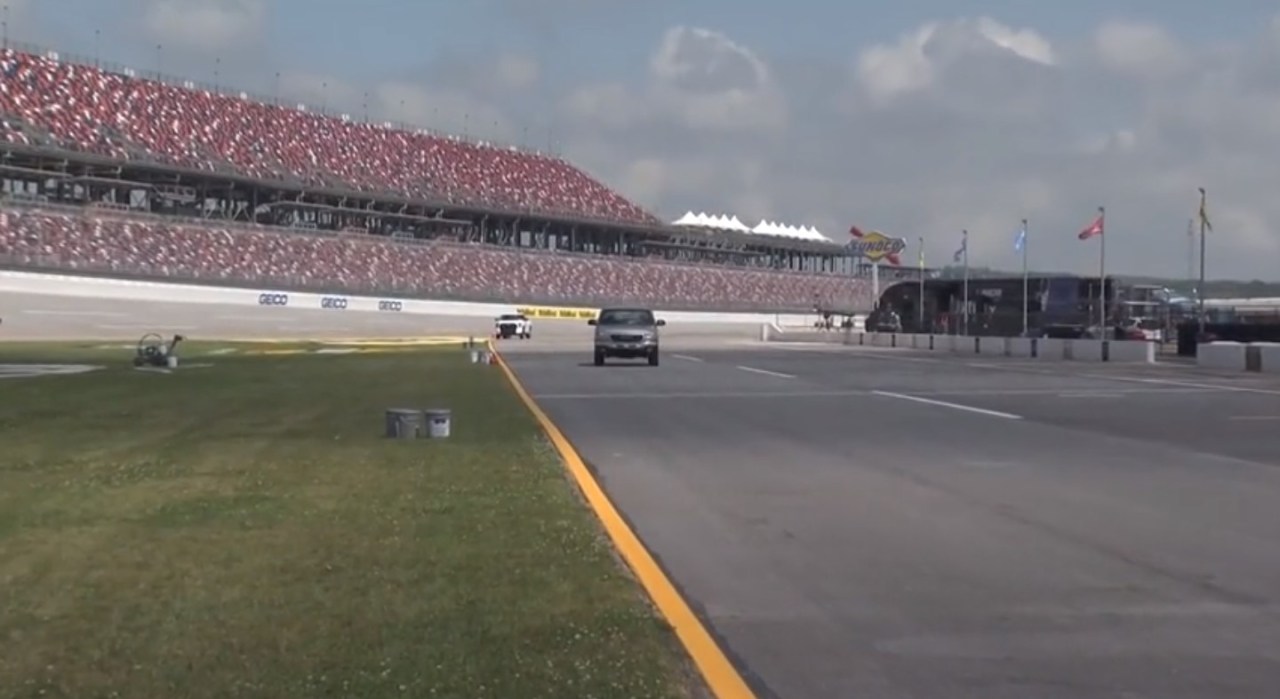 How much does a NASCAR race add to the local economy? A look at Talladegas payoff [Video]