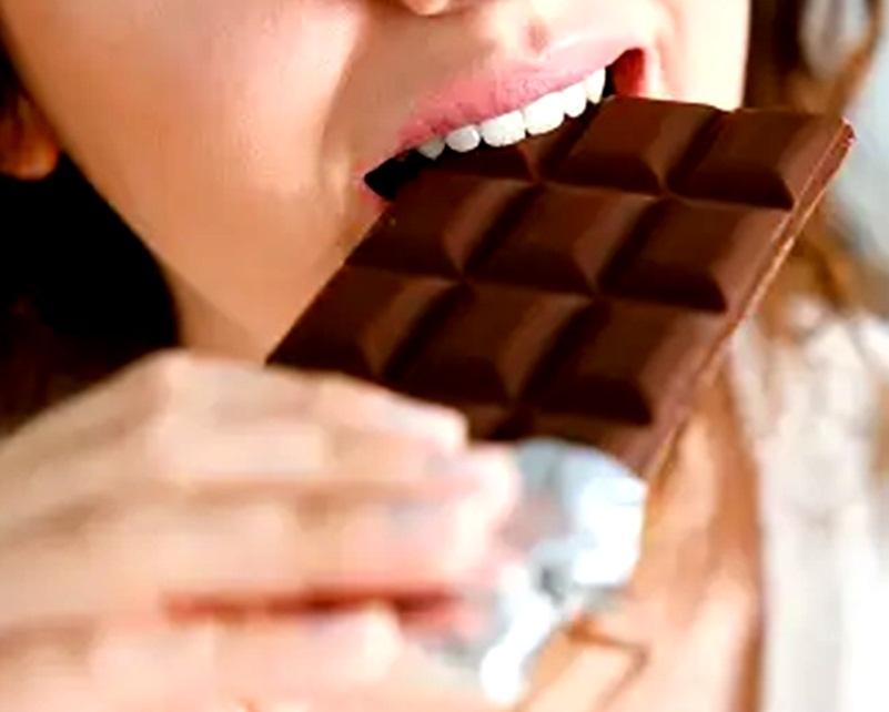 This could be a reason for your late-night chocolate cravings [Video]