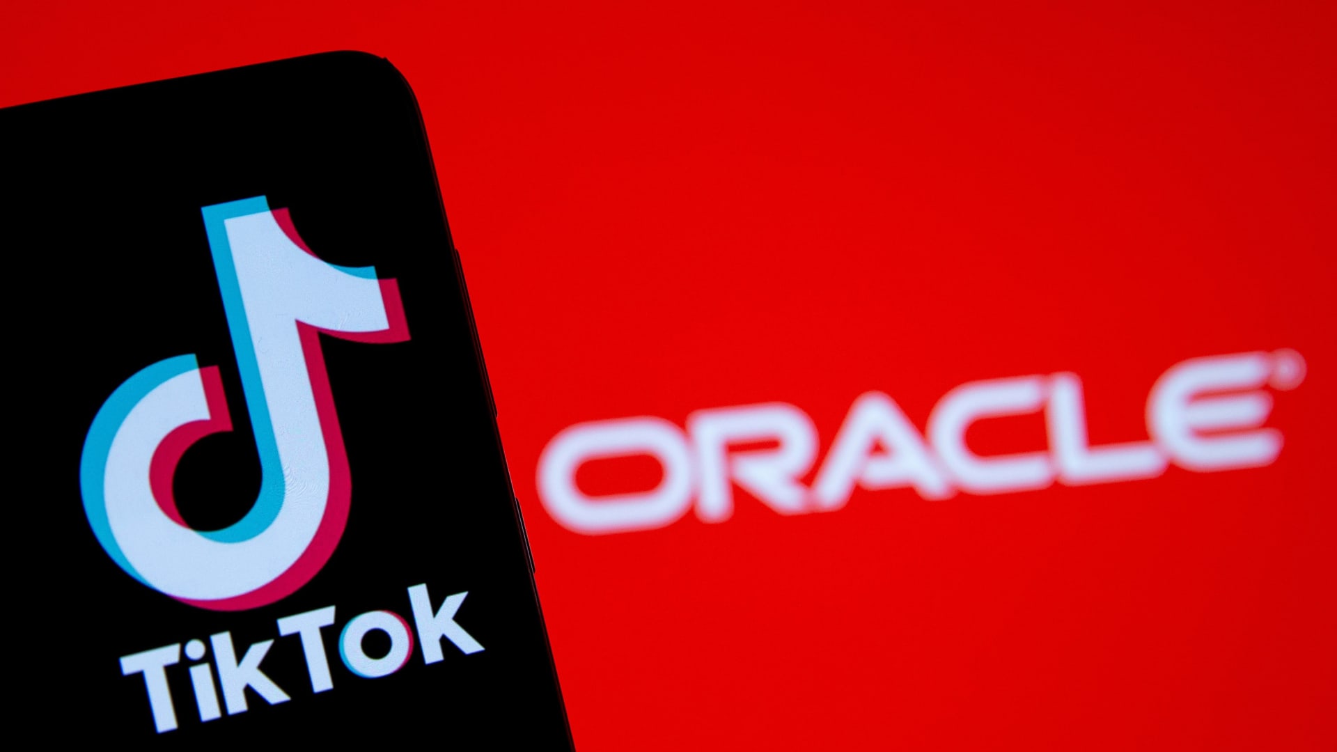 Oracle met with Senate aides on TikTok data housing project [Video]
