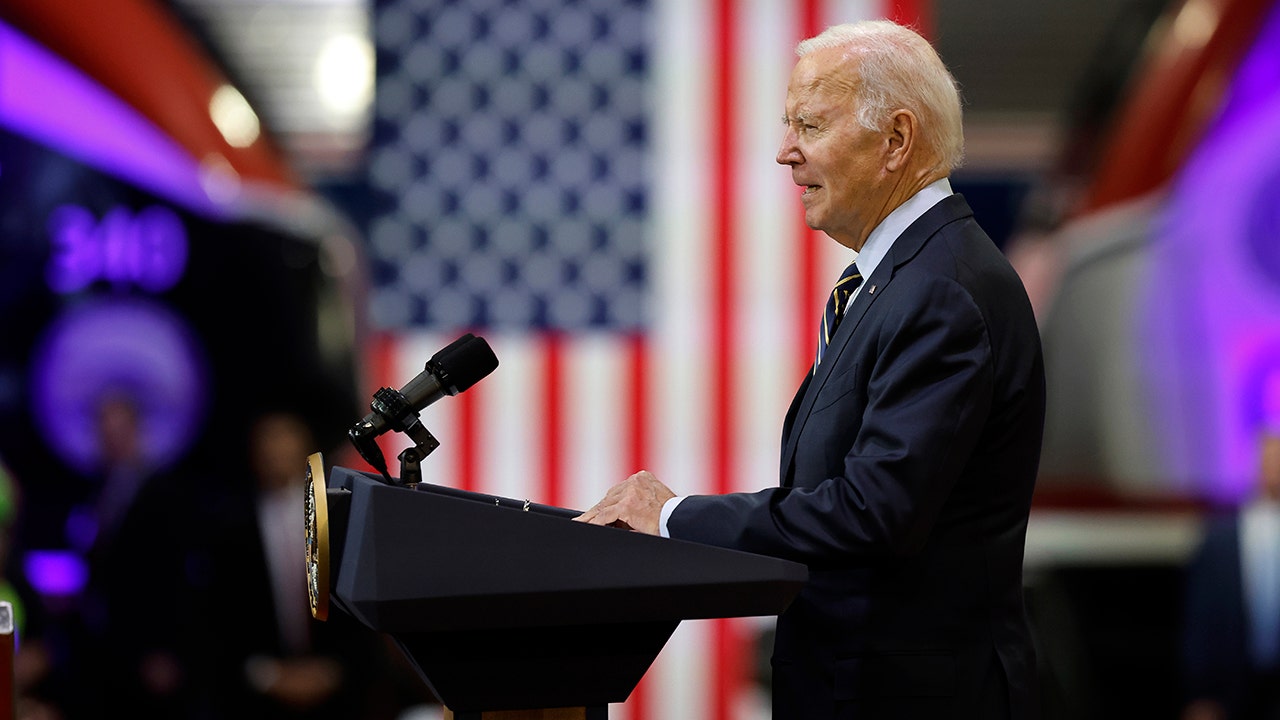 Biden issues new rule to crack down on bad retirement advice [Video]