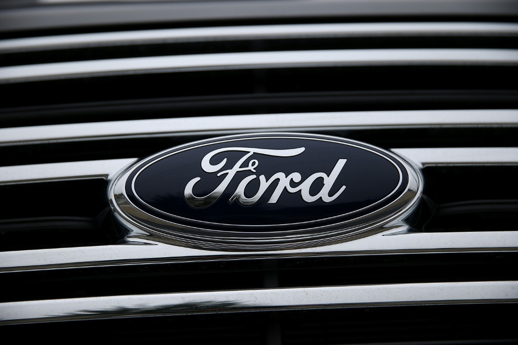 Strong fleet sales offset electric losses at Ford [Video]