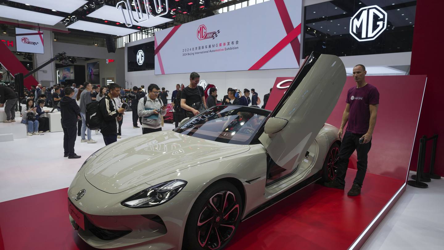 Electric cars and digital connectivity dominate at Beijing auto show  WSOC TV [Video]