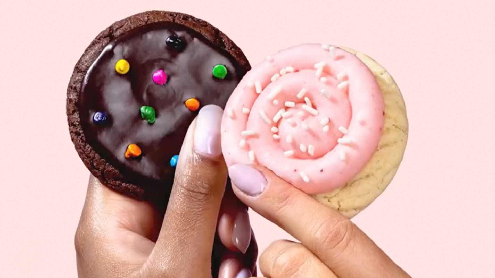 Crumbl Cookies accused of ‘stealing idea’ from smaller company after announcing major change to its offerings [Video]