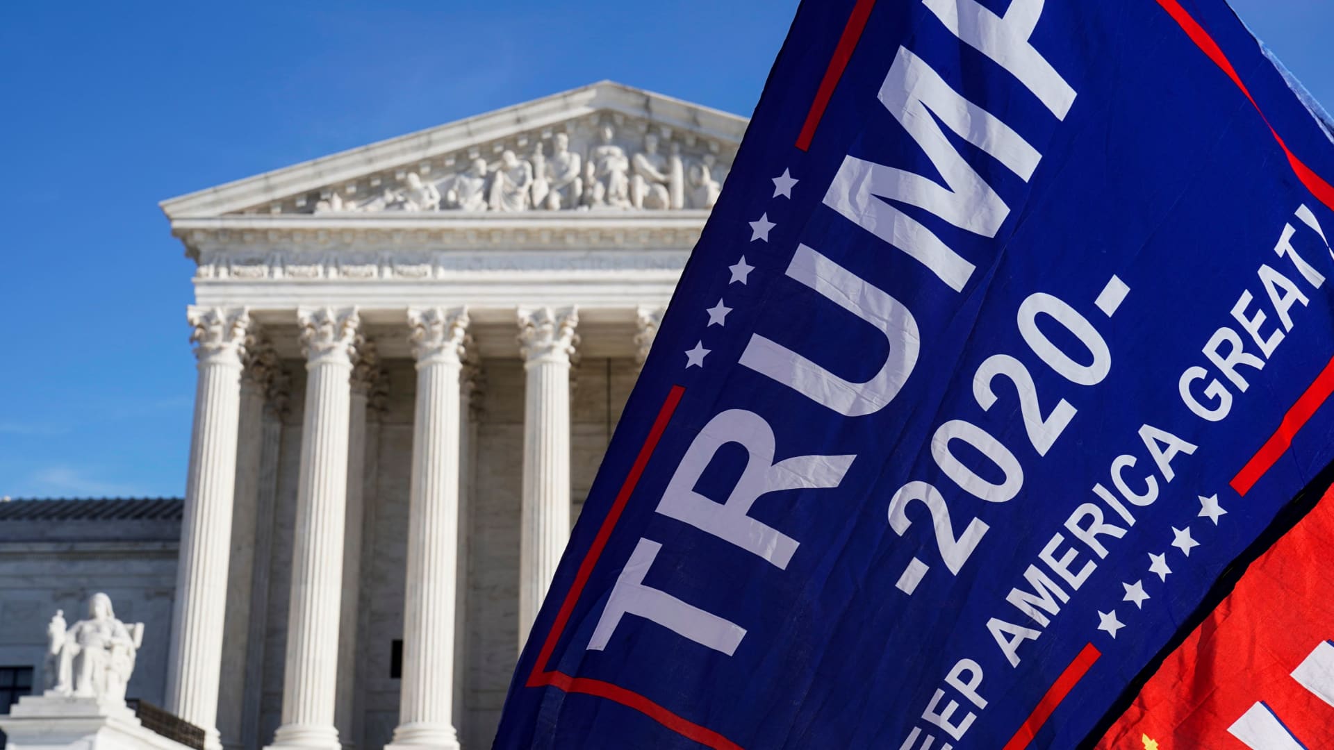 Supreme Court appears skeptical of Trump’s blanket presidential immunity argument [Video]