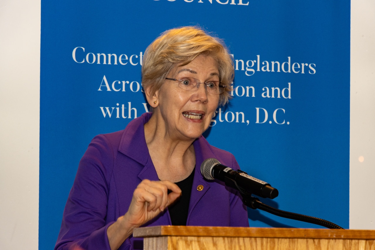 US Sen. Warren: Campus protests an American right but should not infringe upon others [Video]
