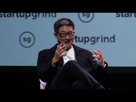 Howie Liu (Airtable) & Thomas Laffont (Coatue) – Mastering Product Led Growth for Startups [Video]