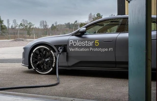 Polestar 5 with 77-kwh battery charged from 10-80% in 10 minutes [Video]