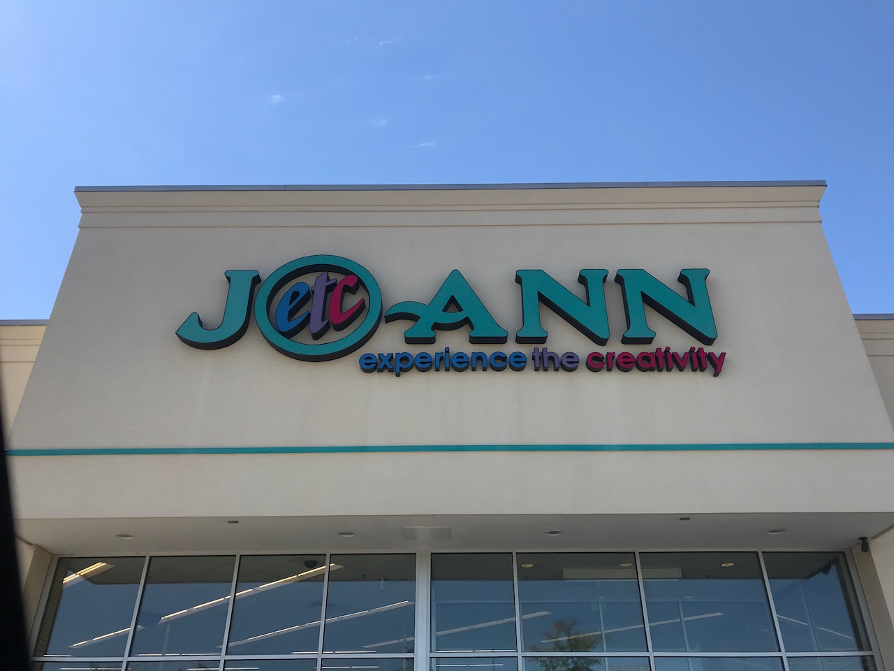 Hudsons Joann emerges from bankruptcy as a private company [Video]