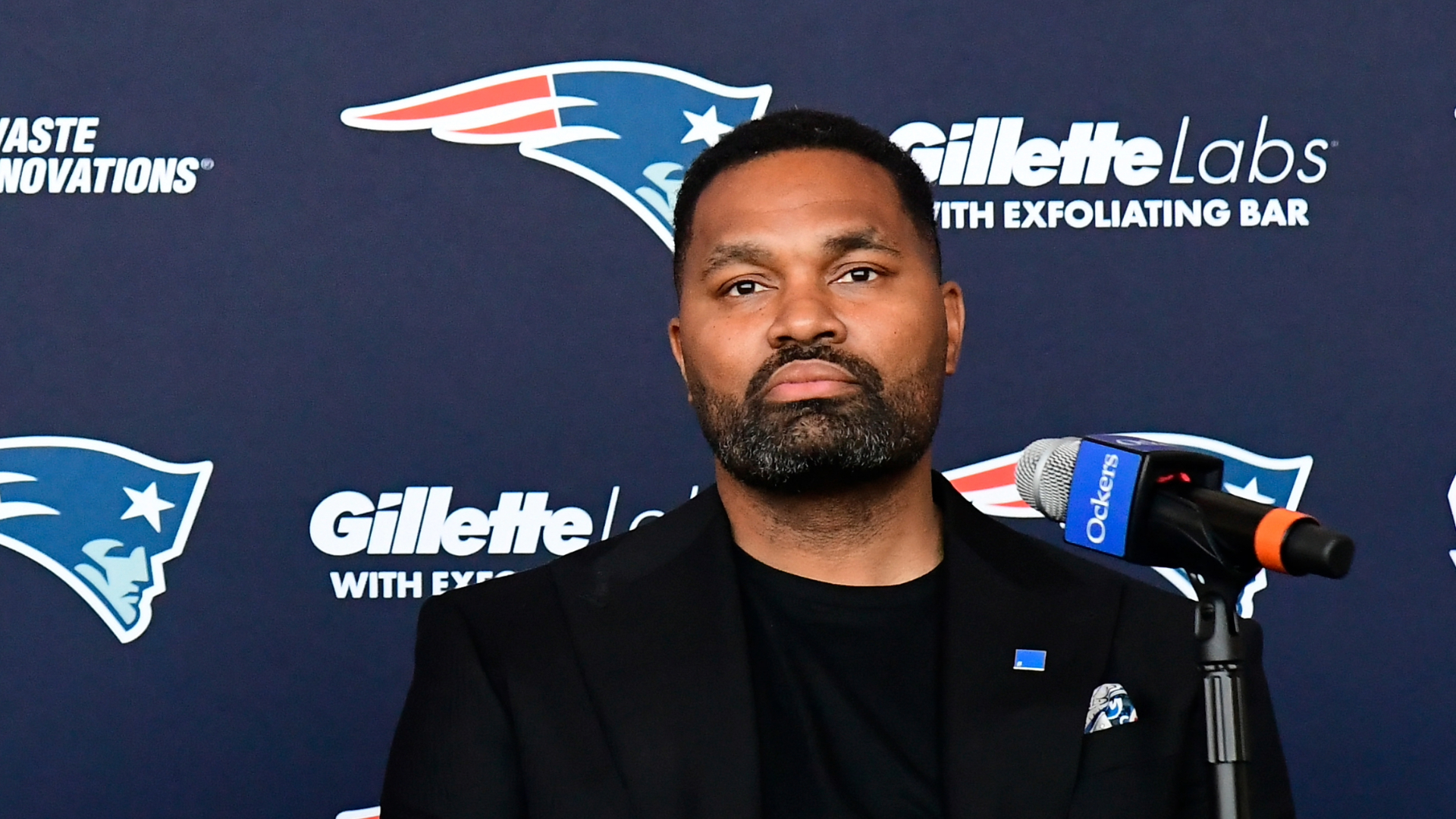 Jerod Mayo Makes Changes To Patriots Facility, Honors Bill Belichick [Video]
