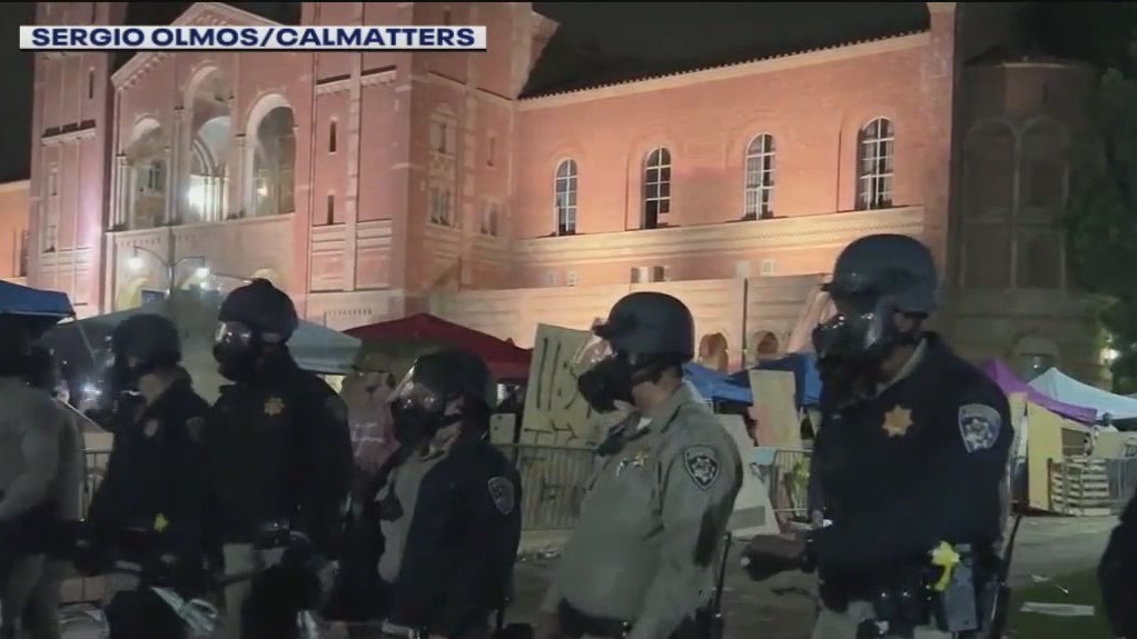 Dueling protesters clash at UCLA, Columbia, other campuses over Israel Hamas war [Video]
