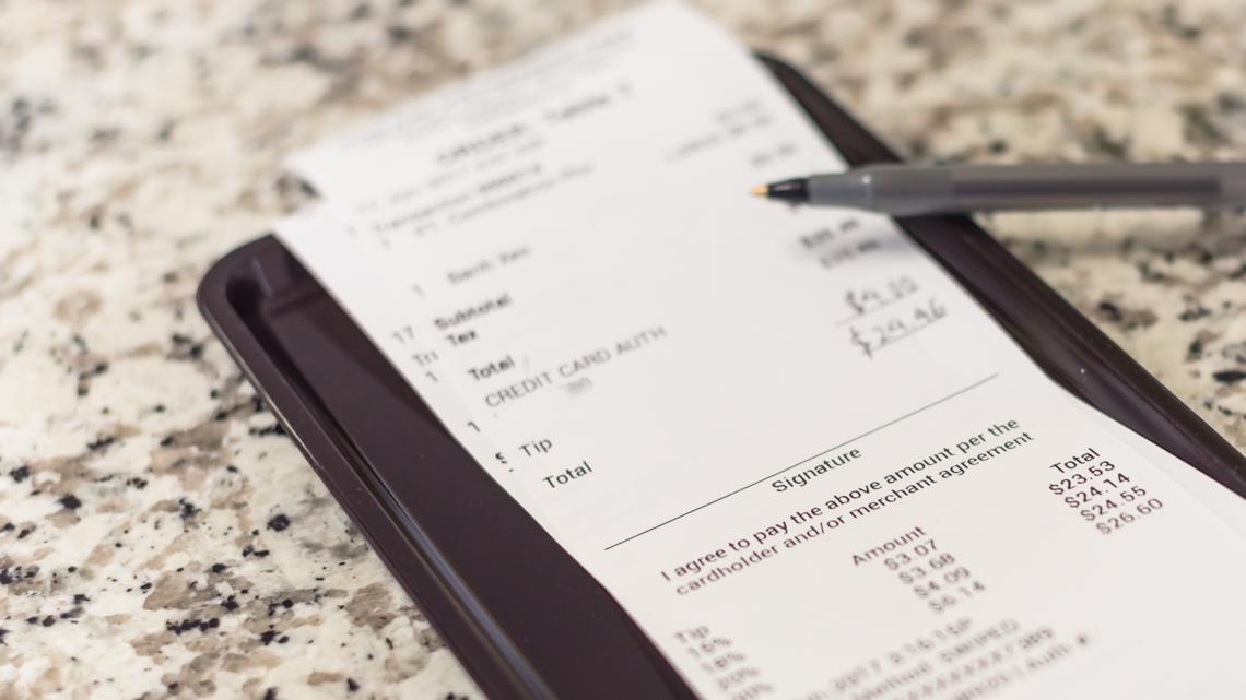 California law to ban hidden fees on restaurant bills [Video]
