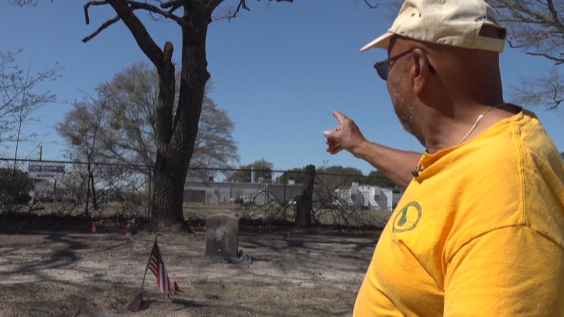 Sumter man worried about family gravesite owned by local business [Video]