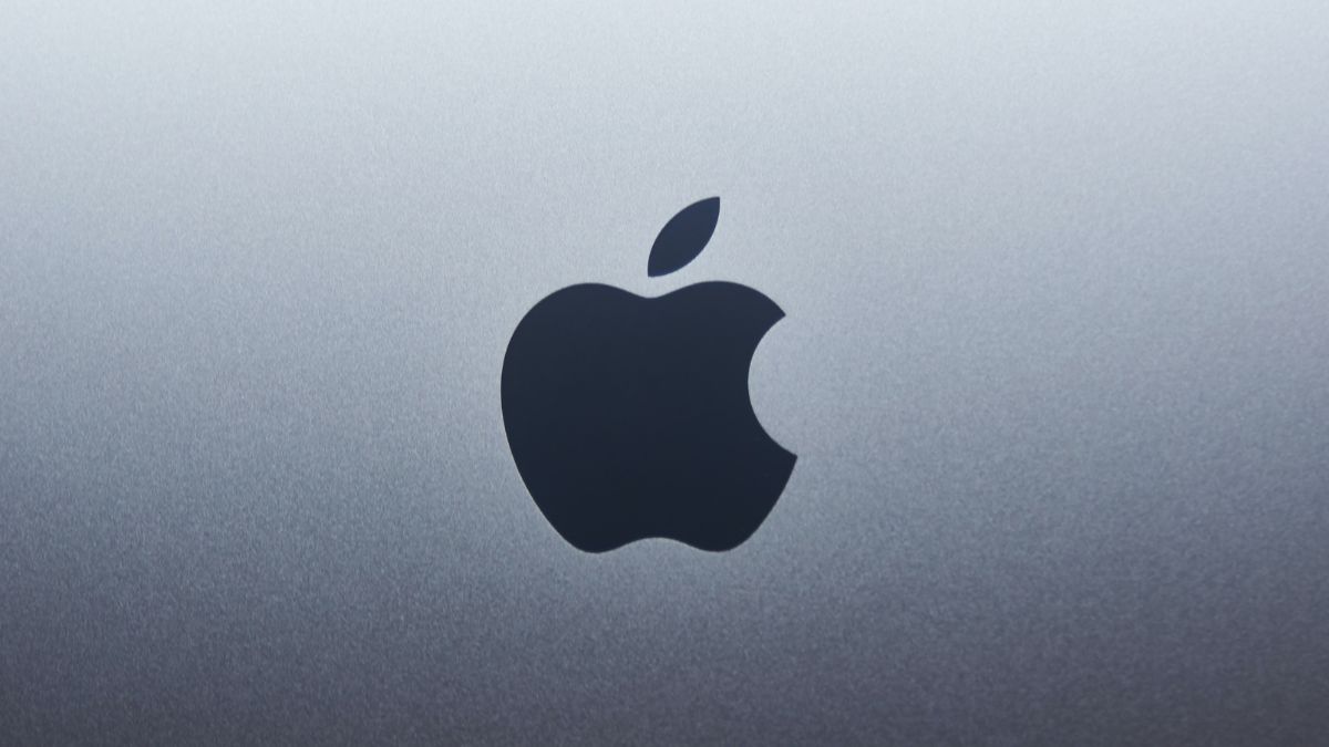 Apple Offers Relief To Small Developers Amid New App Store Fee Regulations In EU [Video]