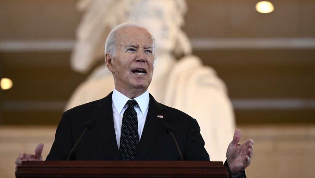 Biden condemns current antisemitism in Holocaust remembrance [Video]