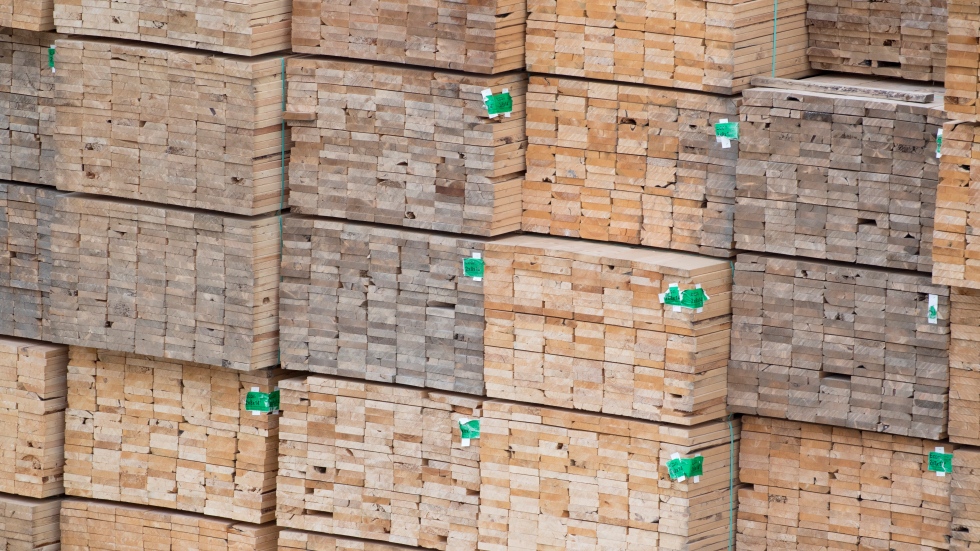 Lower lumber prices to boost more deck builds: Doman Building Materials CEO – Video