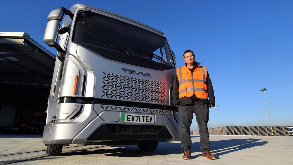 ‘Elon Musk of Essex’ prepares to call in administrators: Electric truck start up Tevva Motors which was founded by the brother of Israel’s ex-PM Naftali Bennett seeks emergency rescue deal [Video]