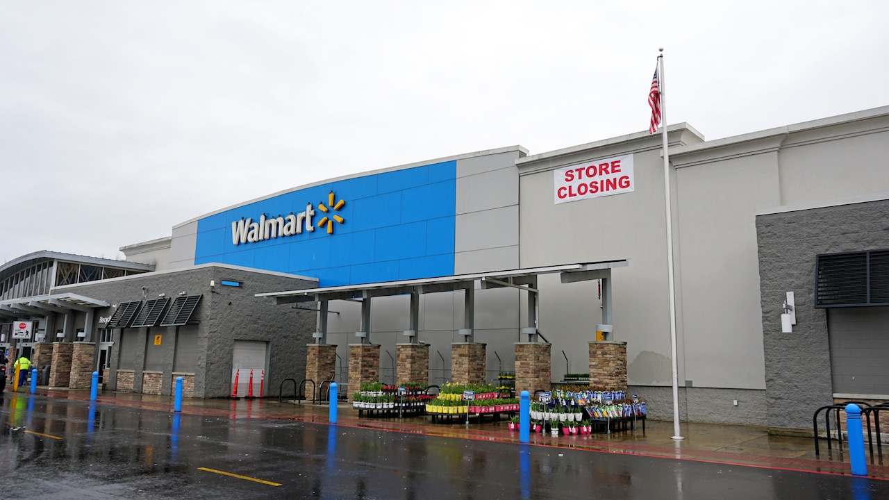 Walmart is closing 8 locations, including in Midwest states [Video]