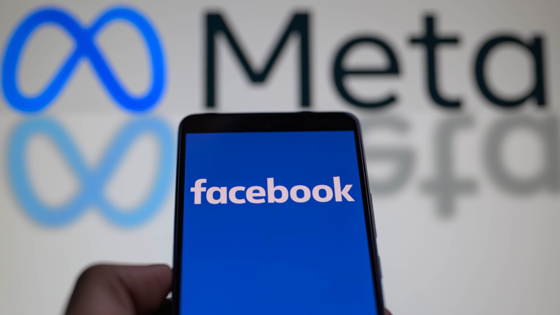 Meta slapped with child safety probe under sweeping EU tech law [Video]