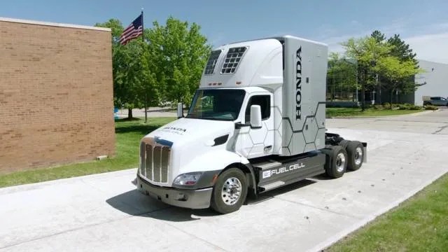 Honda fuel-cell semi project bows, banks on hydrogen business | KLRT [Video]