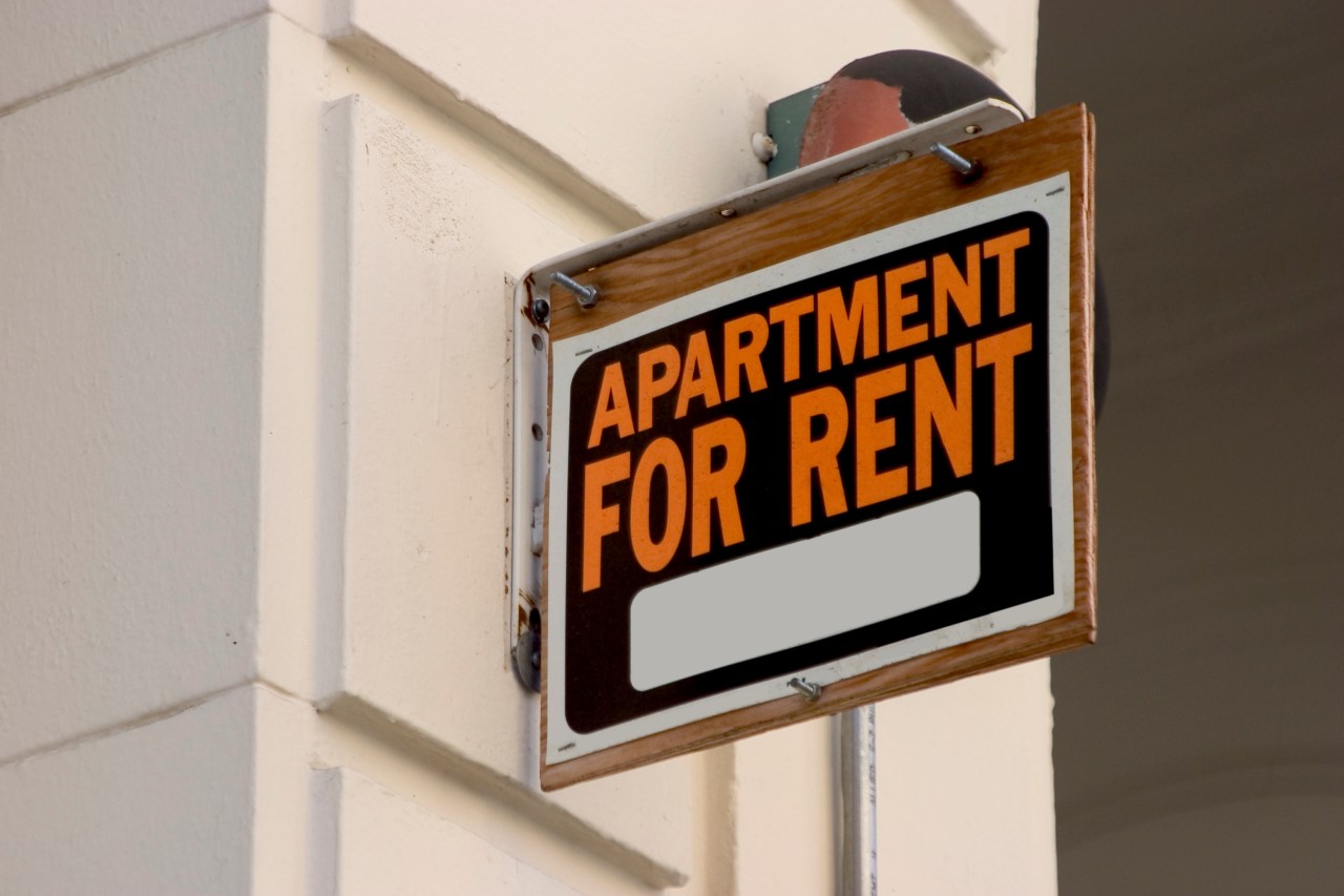 California rent law to cap security deposits starting July 1 [Video]