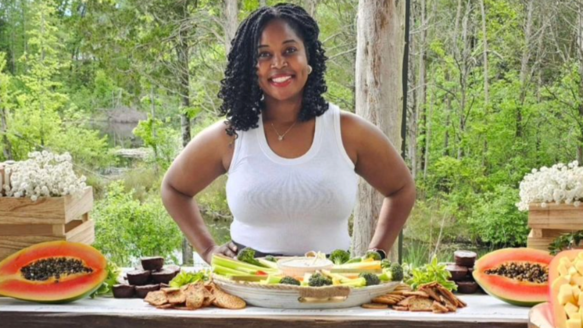 Virginia Woman Turns Facebook Side-Hustle into a Success [Video]