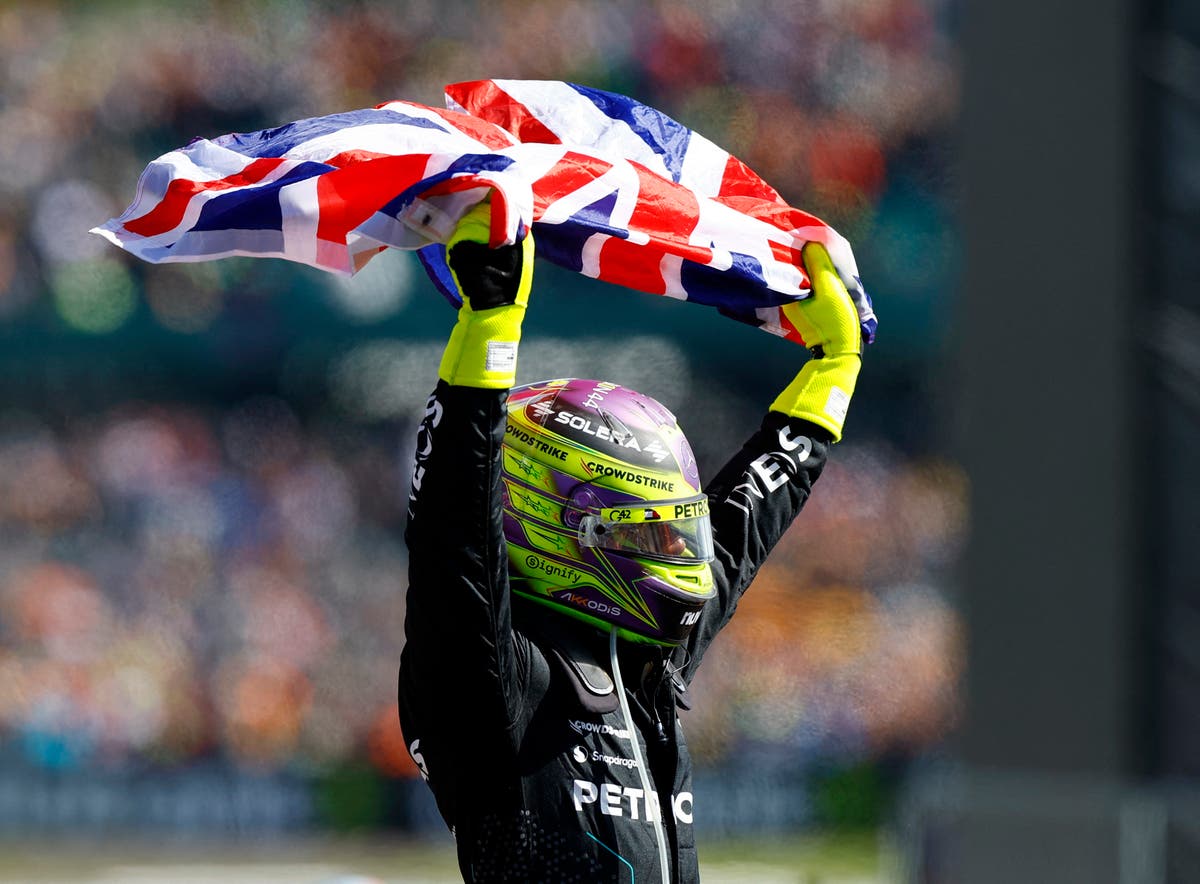 F1 Silverstone LIVE: Lewis Hamilton claims stunning Silverstone win to deny Max Verstappen [Video]